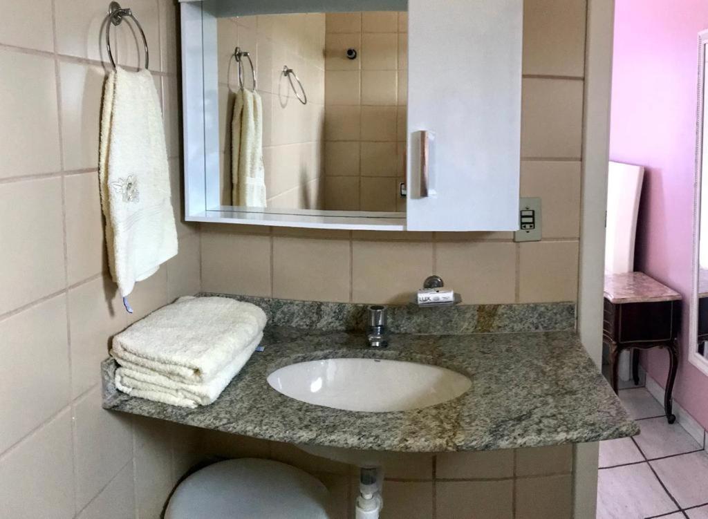 Apartamento Pe Na Areia E Aguas Tranquilas No Centro De Guarapari Ngoại thất bức ảnh